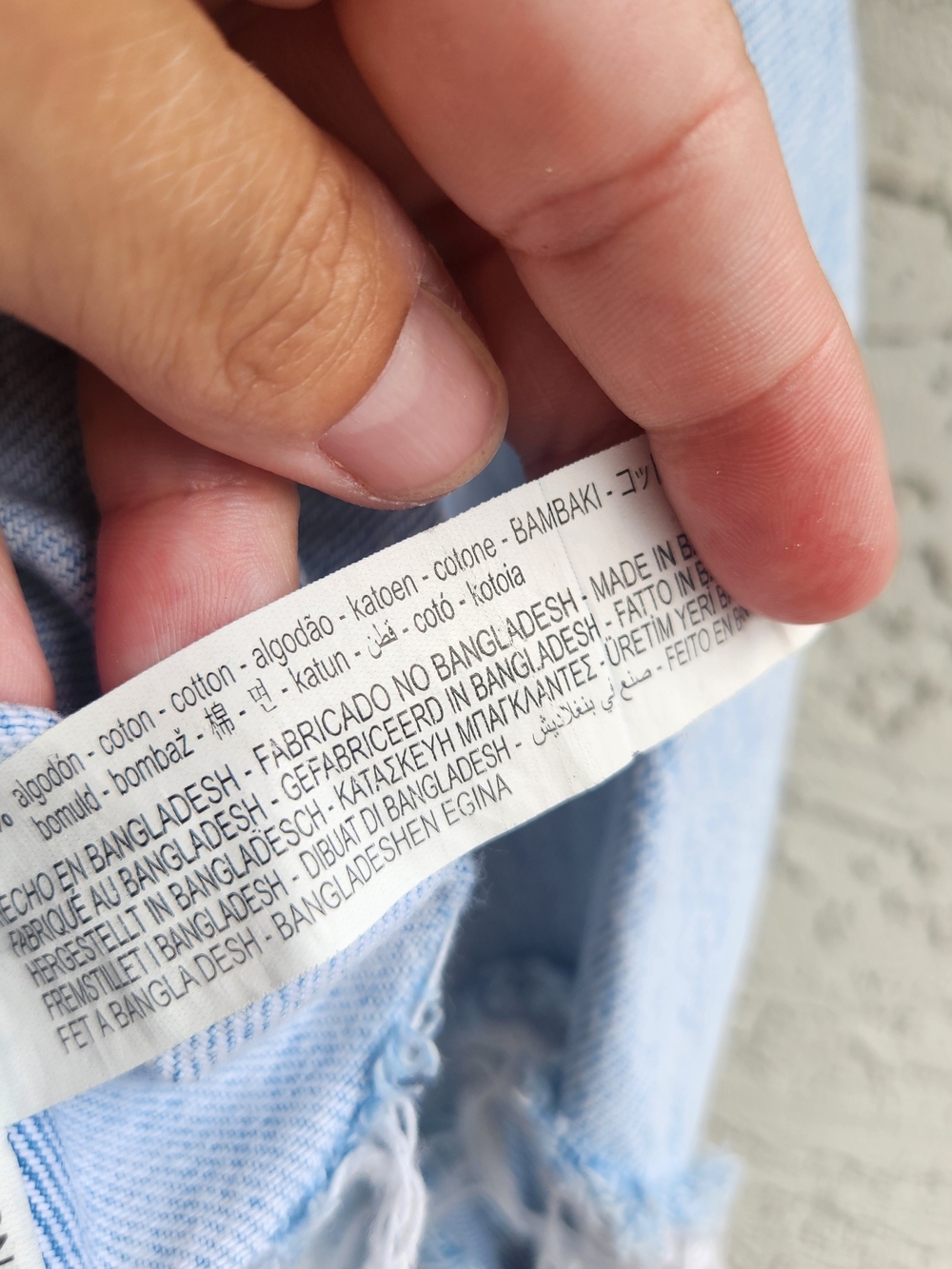 Women's Zara Washed Light Blue Distressed Cropped Denim Jacket Size Small Y2K - Picture 5 of 8